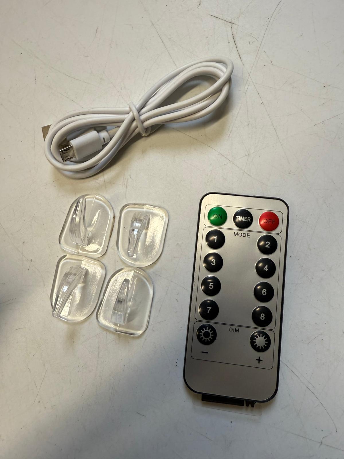 dekoracyjne lampki LED – gwiazdy i księżyce, sterowane pilotem, na USB.