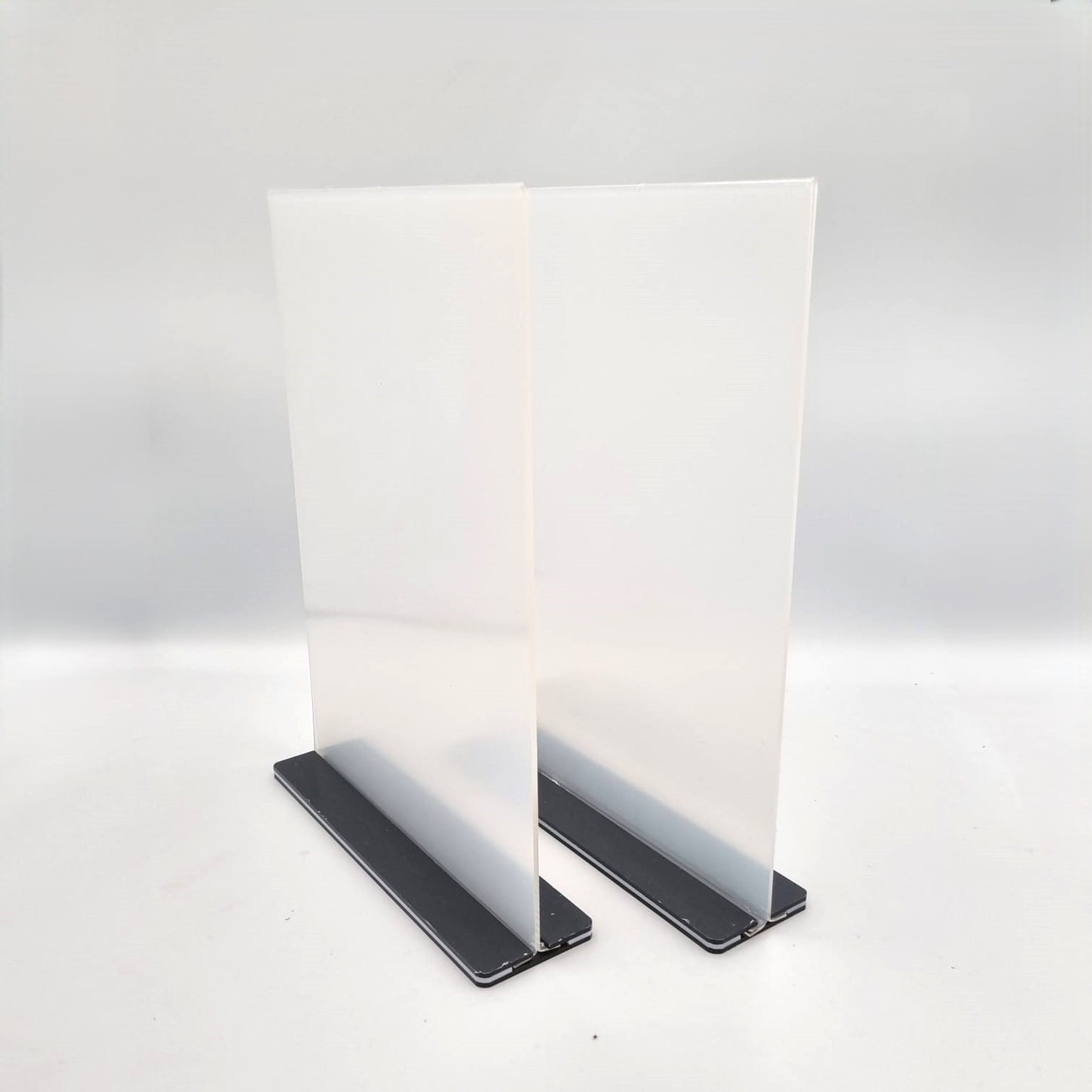 Stand reklamowy / stojak ekspozycyjny z plexi 21X30cm